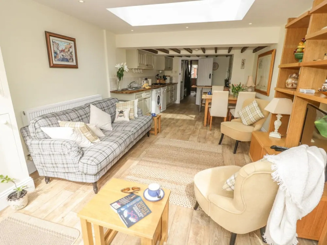 Bumble Cottage