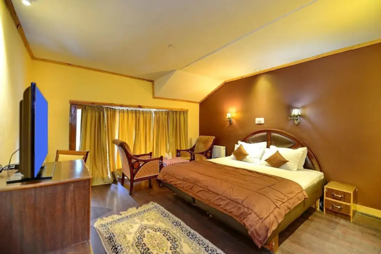Hotel Pine Palace Resort