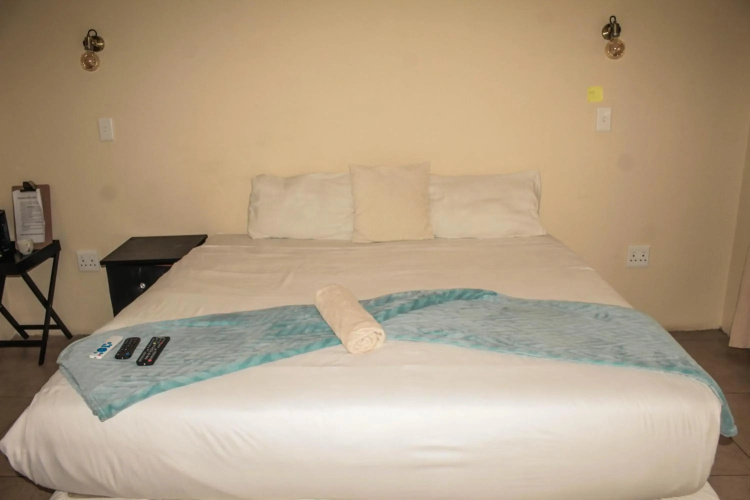 Ingwenya Guesthouse