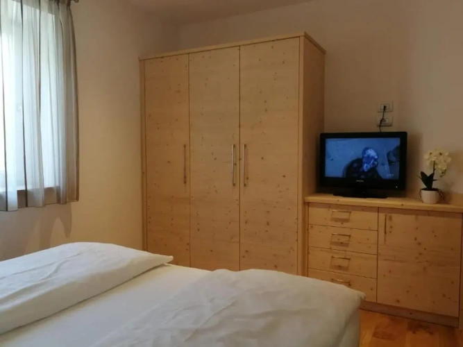 3 Bedrooms Apartment