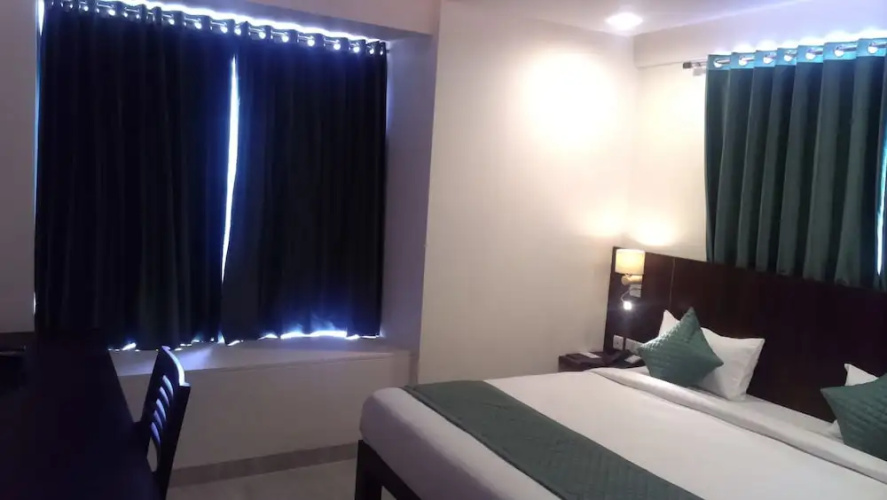 Hotel Radiant Star
