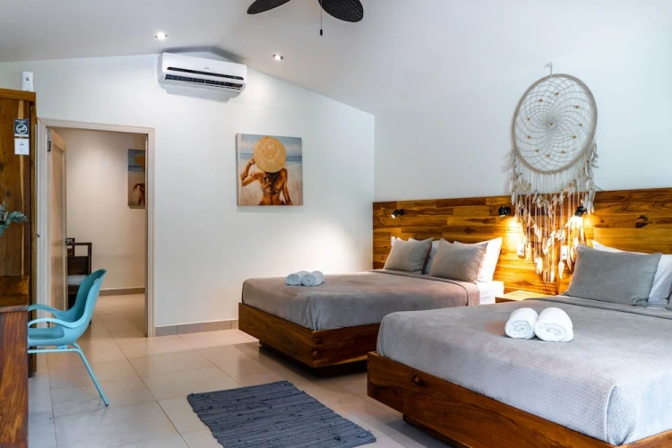 2 Bedrooms Bungalow