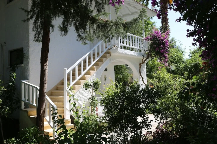 Deluxe Suite with balcony and with garden view