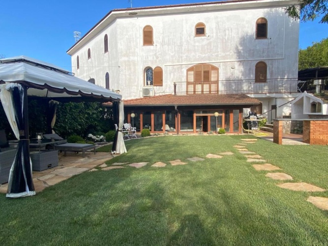 Villa