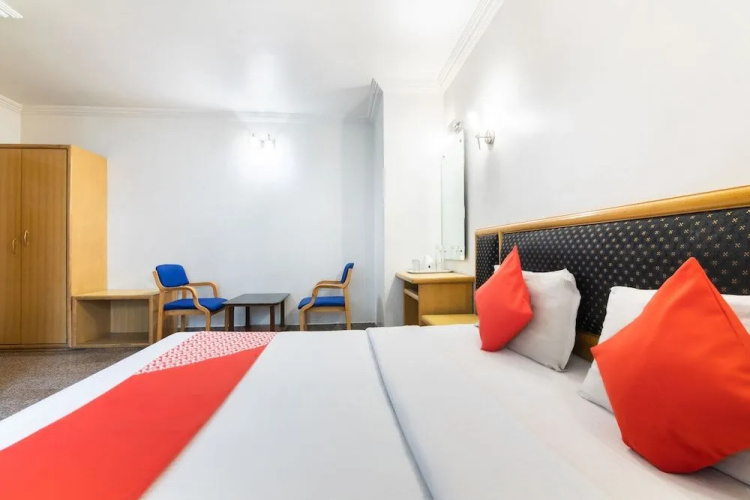 Hotel Pearl Inn