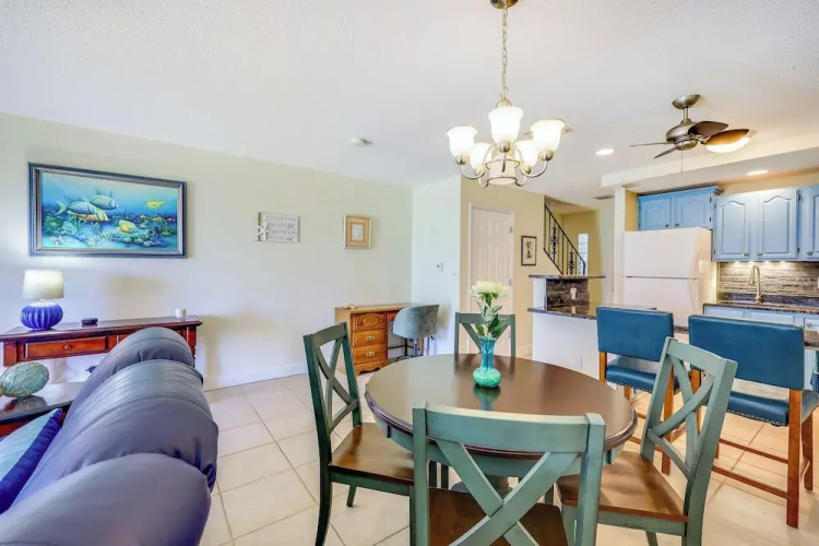 Oceanfront Ormond Beach Condo: Patio, Pool Access!