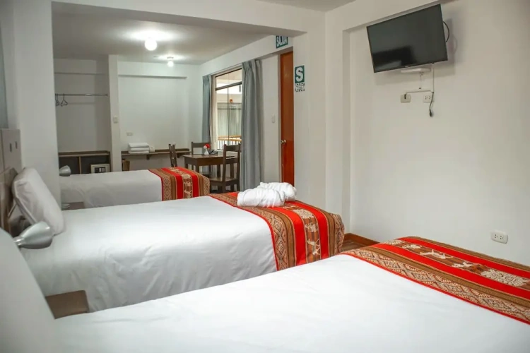 Standard Triple room
