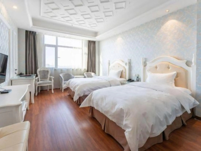 Xinwei Business Hotel