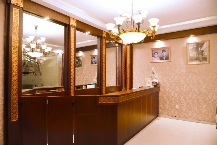 Grand Sahman Hotel