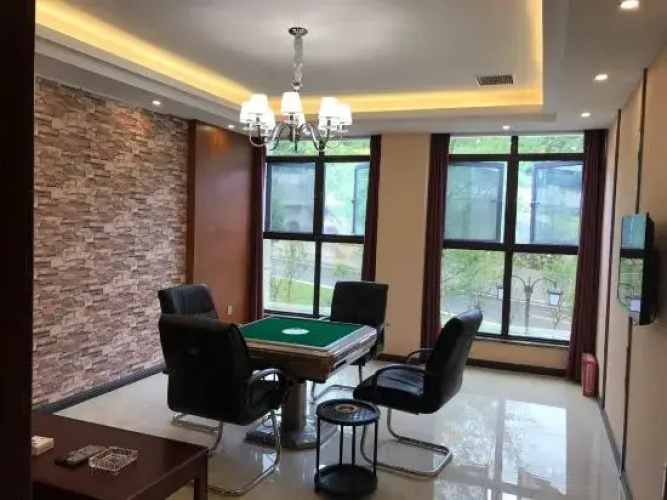 Longshan Garden Hotel