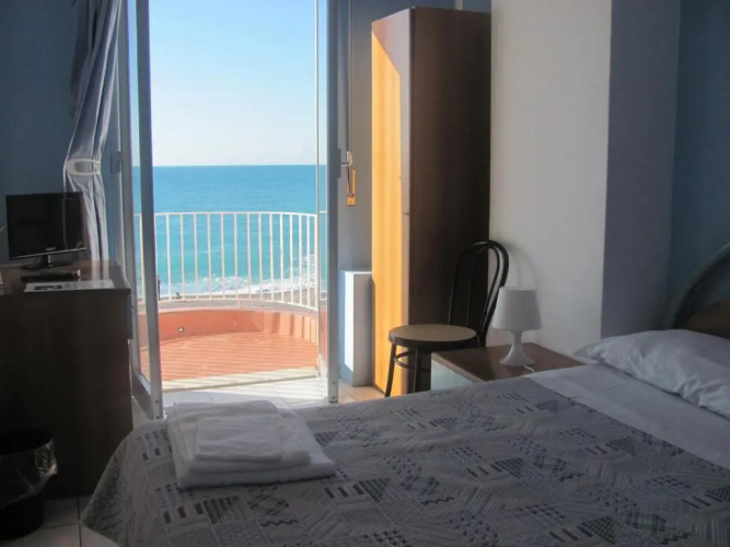 Hotel La Scogliera