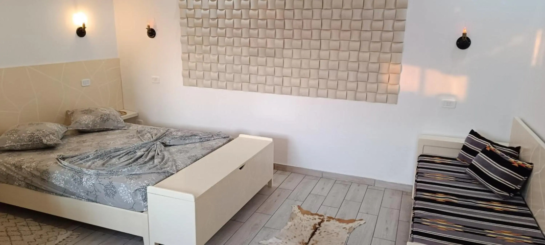 Dar Lebharr Studio