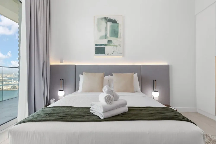 4 Bedrooms Deluxe Apartment