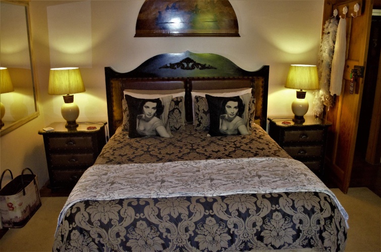Luxury Double Suite