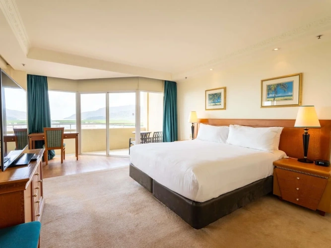 Executive Double Suite with balcony and with harbour view