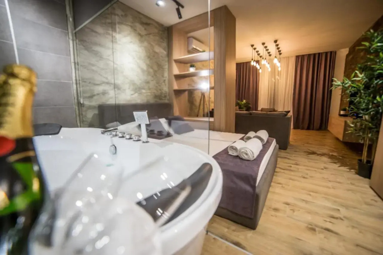Empire Luxury Apartments