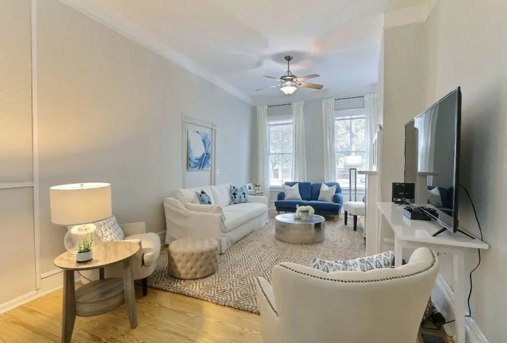 Gallery Stays - Parkside Manor
