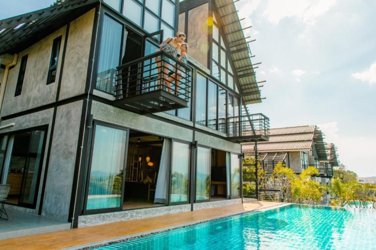 2 Bedrooms Villa