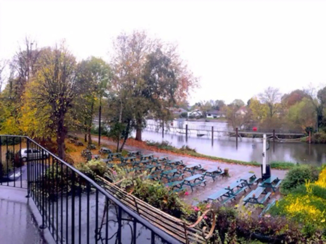 The Weir Hotel