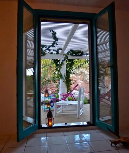 4 Bedrooms Cottage