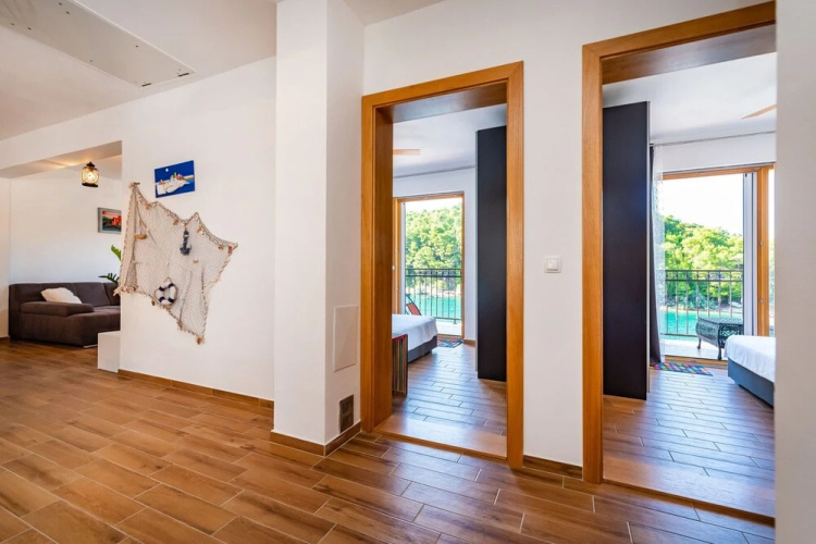 A3 - Beautiful Seafront apt w. Magnificent View