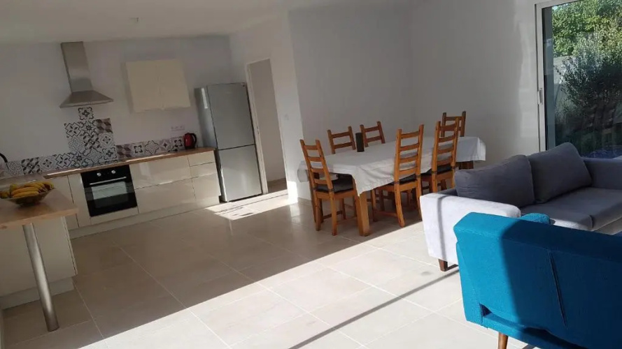 Maison Neuve Moderne