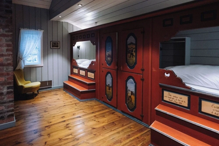 Quadruple Family Suite
