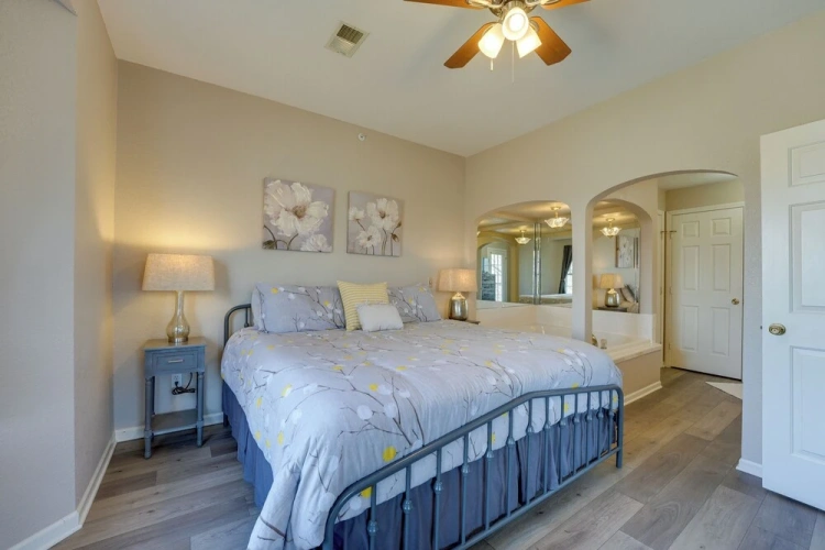 3 Bedrooms Apartment