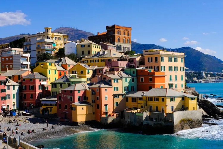 Charming Flat Next to Genoa's Aquarium