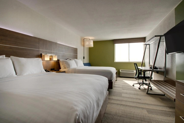 Holiday Inn Express & Suites Wapakoneta by IHG