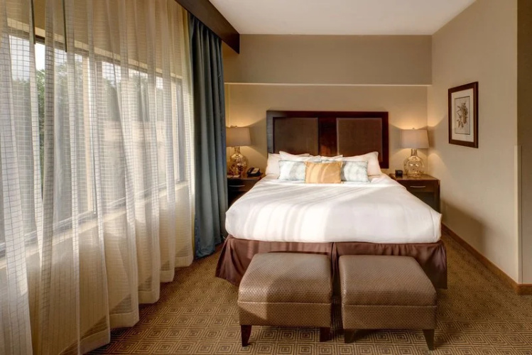 Doubletree Tinton Falls