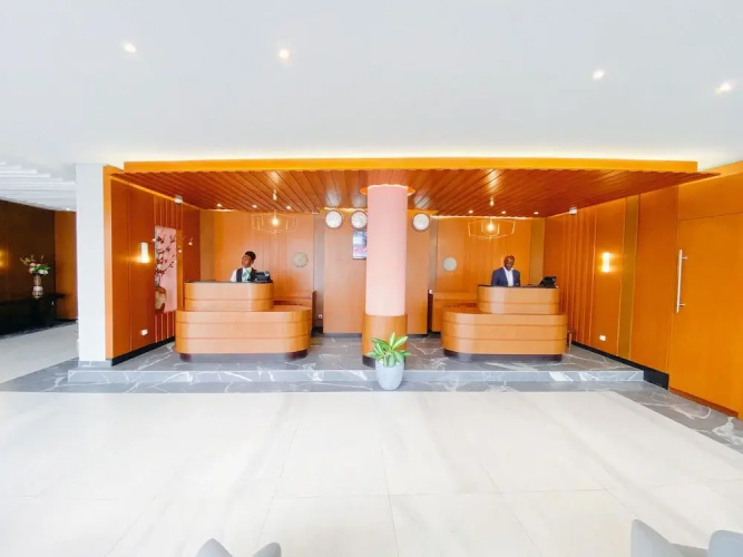 Manou Hotel