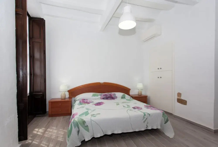 Apartment 4 People in Ground Floor