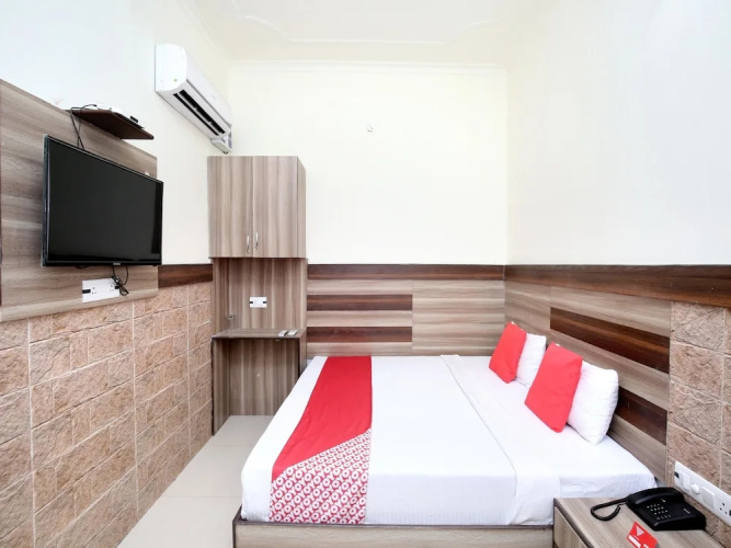 OYO 14784 Angad Residency