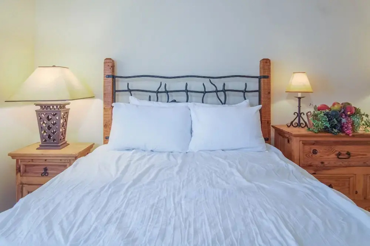 The Fields - 110 is a Cozy Mountain Condo With Access to Everything - Community Hot Tub