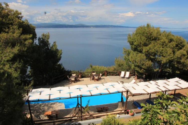 Standard Triple room with sea view