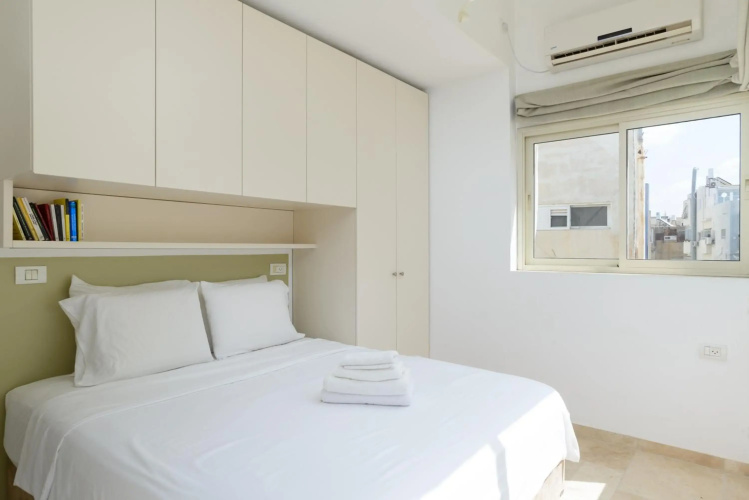 Adorable 2 bedrooms apt next to the beach