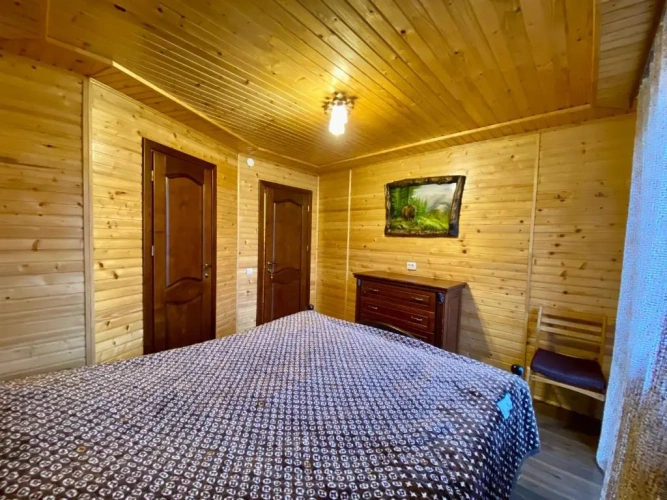5 Bedrooms Cottage