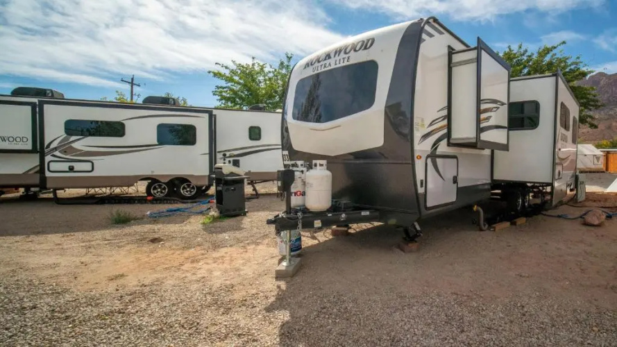 Outdoor Experience II Glamping Setup OK33