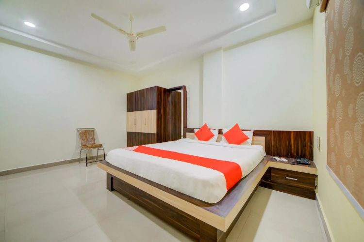 KSL Deluxe Guest House