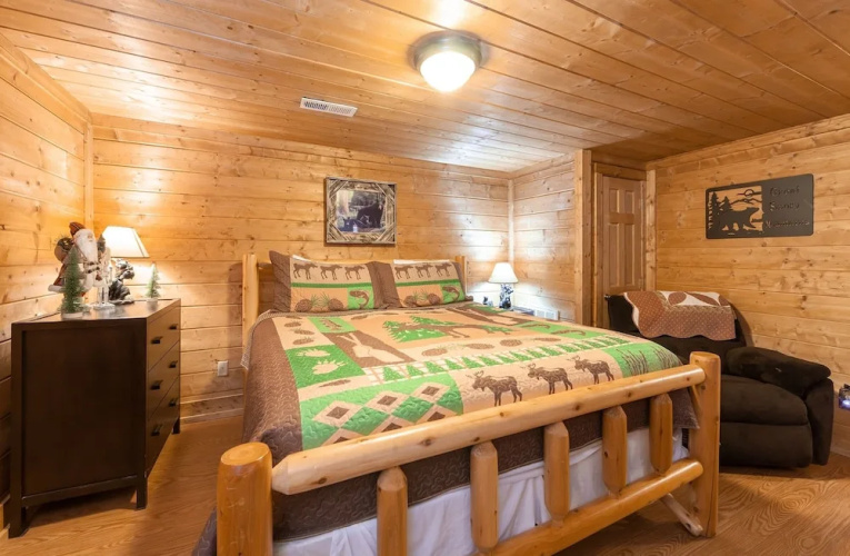 Something Extra 2 Bedroom Cabin by RedAwning