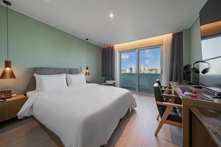 Bally Hotel