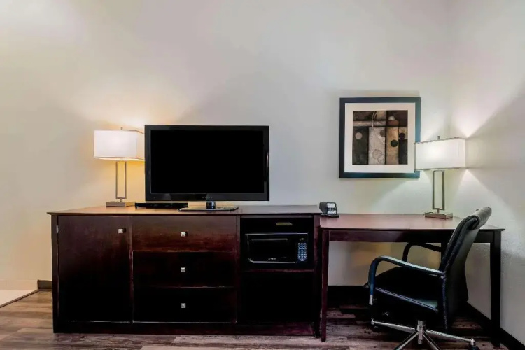 La Quinta Inn & Suites Marshall