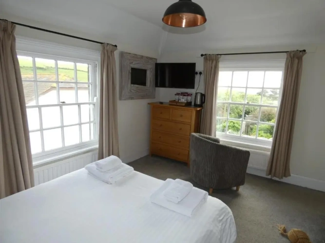 Superior Triple room