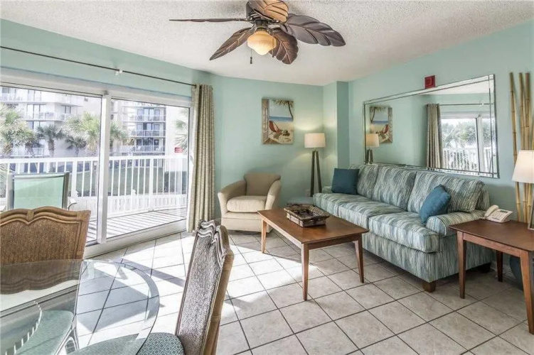 Tradewinds 108 - 1 Br condo by RedAwning