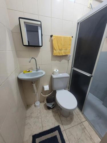 Ótimo Quarto e Sala mobiliado em itapoa.