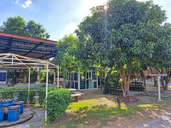 Armthong Resort
