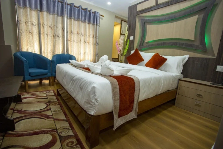 1 Bedroom Deluxe Double room with balcony