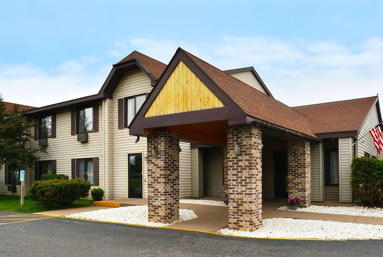 Travelodge By Wyndham Ishpeming/marquette - Michigan