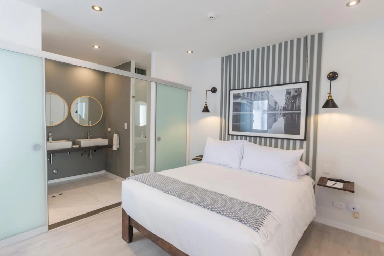 Monochromatic 2BR in Miraflores